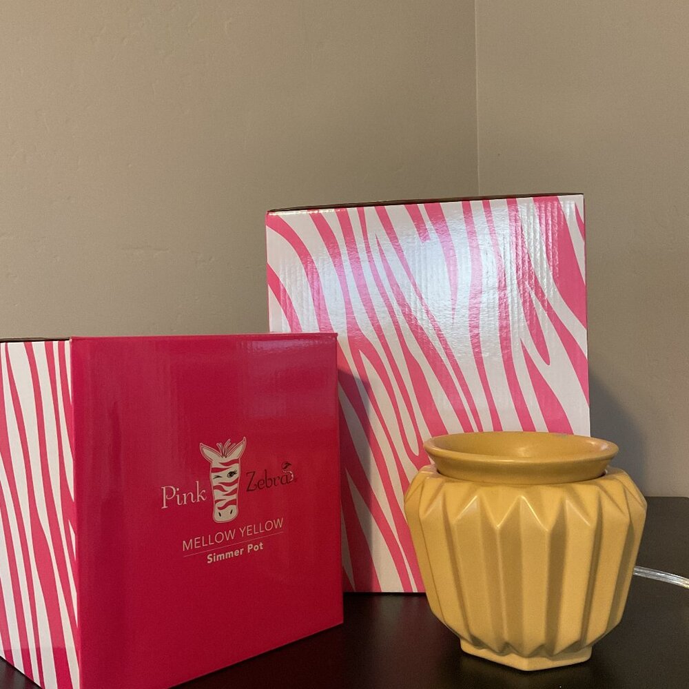 Pink Zebra "Mellow Yellow" Simmer Pot Warmer